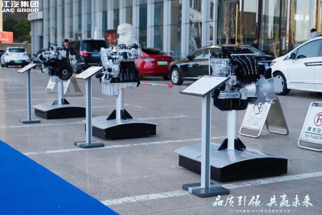 Öйú×ðÁú¼¯ÍÅ